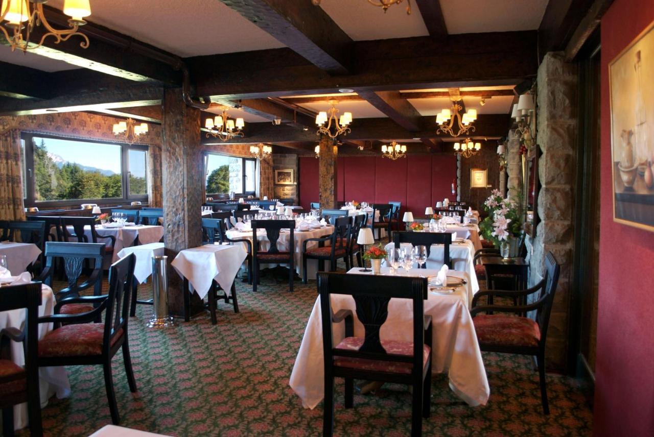 فندق ومنتجع وسبا جولف للاو للاو سان كارلوس دي باريلوتشي المظهر الخارجي الصورة The dining room at the Inn at the Opera House
