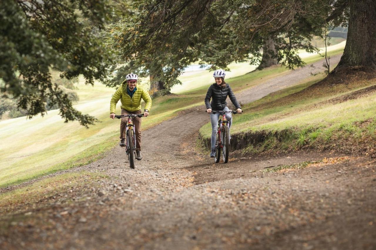 فندق ومنتجع وسبا جولف للاو للاو سان كارلوس دي باريلوتشي المظهر الخارجي الصورة Mountain biking at the National Arboretum