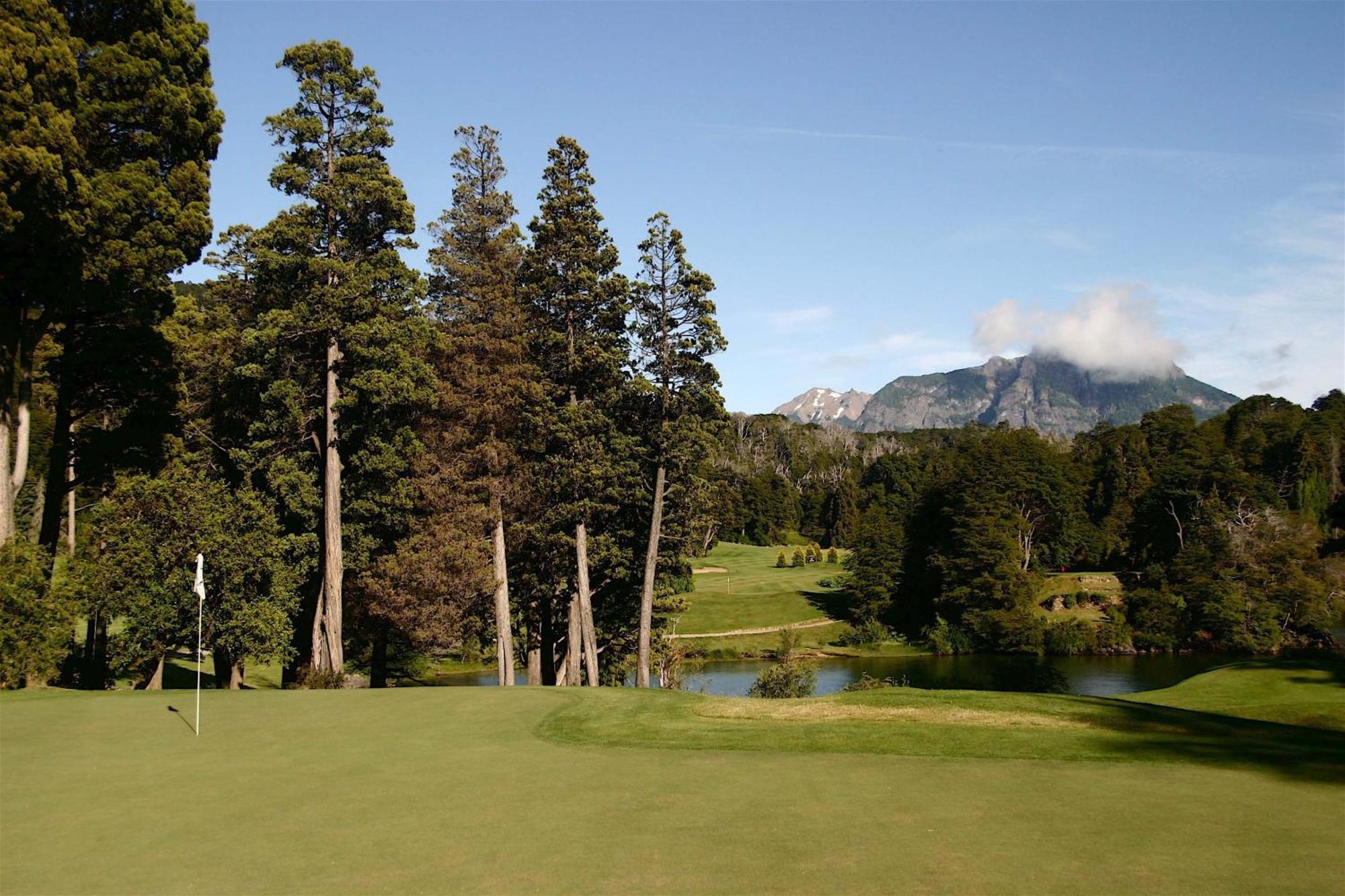 فندق ومنتجع وسبا جولف للاو للاو سان كارلوس دي باريلوتشي المظهر الخارجي الصورة Golf course at the Sun Mountain Lodge